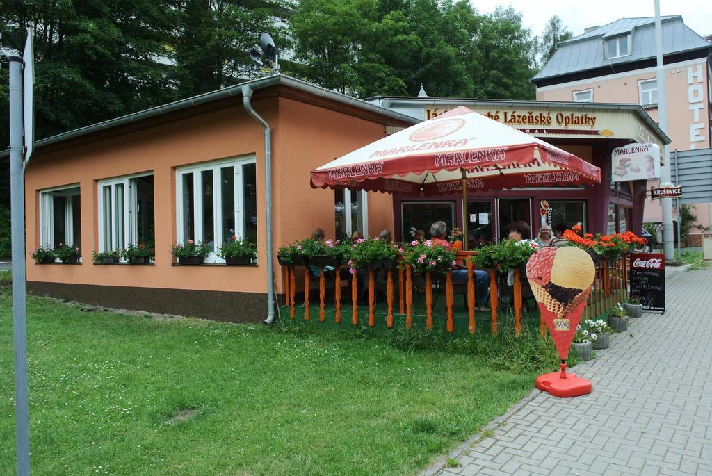 Penzion Haus Regrus 亚希莫夫 外观 照片